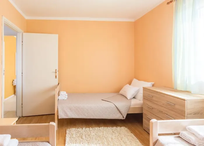 Boja * Биоград-на-Мору